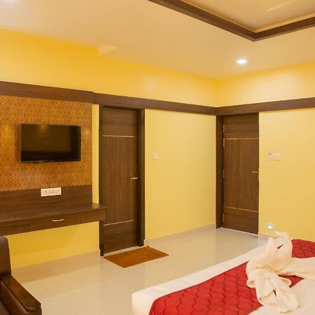 Sri Balaji Grand Hotel Kumbakonam Exterior foto